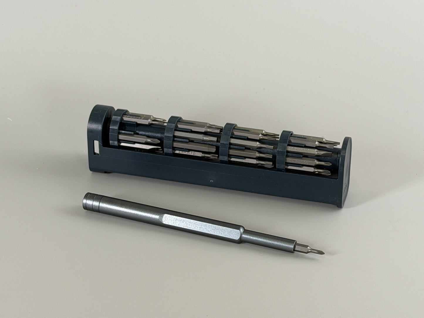 NMRobotics Screwdriver and Bit Set